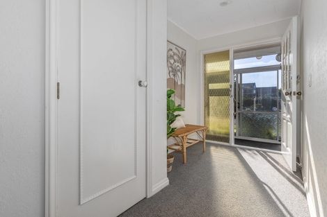 Photo of property in 71a Nimmo Avenue East, Waikanae, 5036