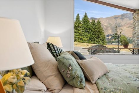 Photo of property in 93 Plantation Road, Wanaka, 9305