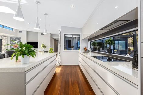 Photo of property in 6 The Fjord, Aotea, Porirua, 5024