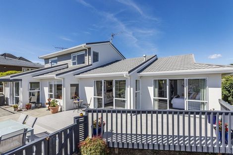 Photo of property in 2 Musket Lane, Whitby, Porirua, 5024