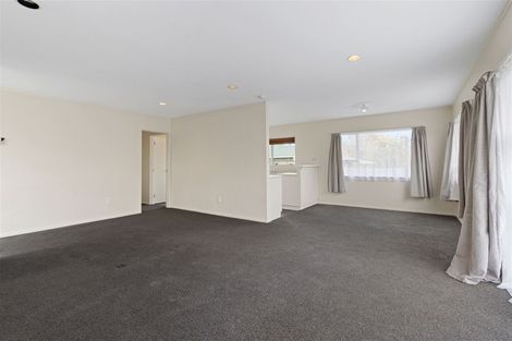 Photo of property in 27 Woodglen Road, Glen Eden, Auckland, 0602