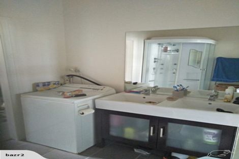 Photo of property in 1/98 Birkenhead Avenue, Birkenhead, Auckland, 0626