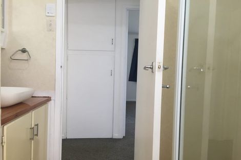 Photo of property in 52 Butterworth Drive, Glendene, Auckland, 0602