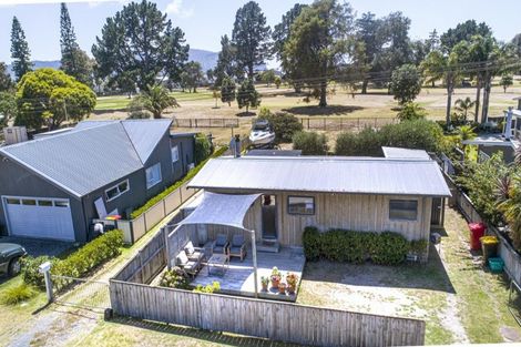 Photo of property in 112a Kiwi Road, Whangamata, 3620