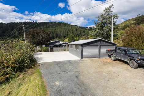 Photo of property in 152 Doctors Point Road, Waitati, 9085