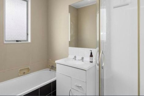 Photo of property in 6 Owaka Close, Kelson, Lower Hutt, 5010