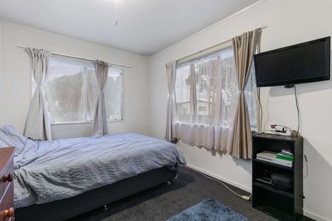 Photo of property in 32 Heathdale Crescent, Papakura, 2110