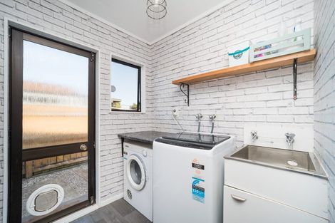 Photo of property in 53 Geraldine Crescent, Cloverlea, Palmerston North, 4412