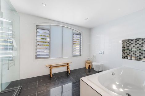 Photo of property in 5a Bucklands Beach Road, Bucklands Beach, Auckland, 2012