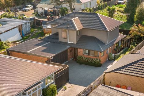Photo of property in 8a Freyberg Avenue, Riccarton, Christchurch, 8011