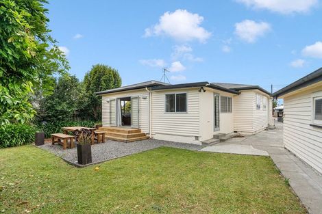 Photo of property in 30 Cologne Street, Martinborough, 5711