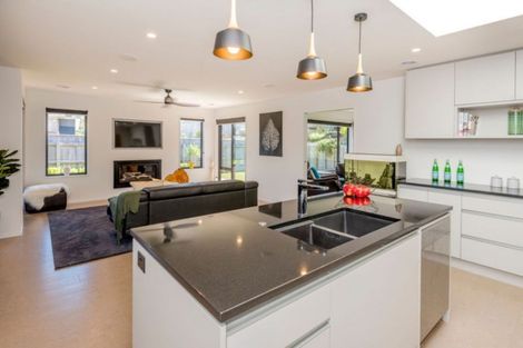 Photo of property in 40 San Priamo Place, Paraparaumu Beach, Paraparaumu, 5032