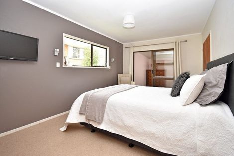 Photo of property in 4a Tower Hill, Stanmore Bay, Whangaparaoa, 0930
