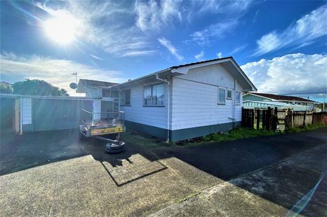 Photo of property in 2/43 John Walker Drive, Manurewa, Auckland, 2102