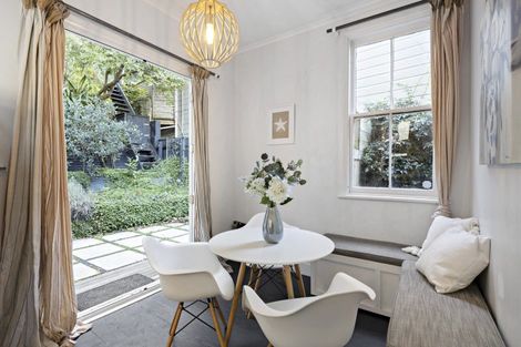 Photo of property in 397 Karaka Bay Road, Karaka Bays, Wellington, 6022