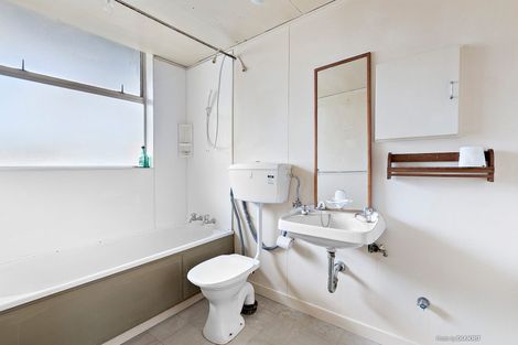 Photo of property in Beresford Apartments, 118u7 Russell Terrace, Berhampore, Wellington, 6023