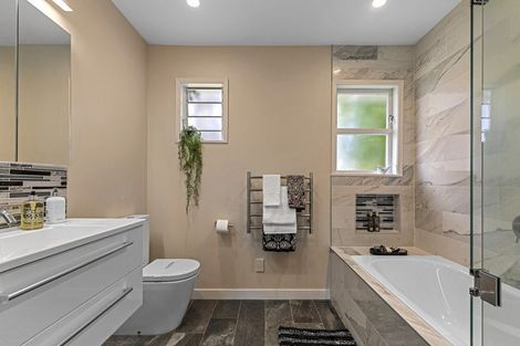 Photo of property in 20 Agincourt Street, Glenfield, Auckland, 0629