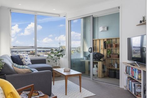 Photo of property in 312/332 Maunganui Road, Mount Maunganui, 3116