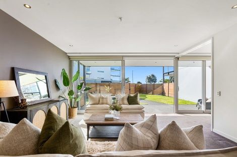 Photo of property in 104d/14 West Quay, Ahuriri, Napier, 4110