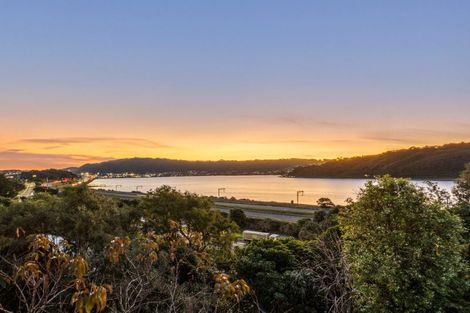 Photo of property in 9 Ayr Place, Papakowhai, Porirua, 5024
