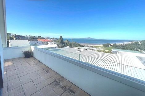 Photo of property in 10b Beach Road, Castor Bay, Auckland, 0620