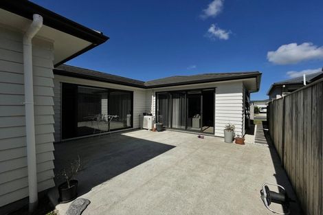 Photo of property in 13 Treestump Road, Takanini, 2112