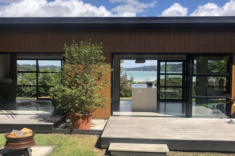Photo of property in 29 Muritai Road, Parua Bay, Whangarei, 0174
