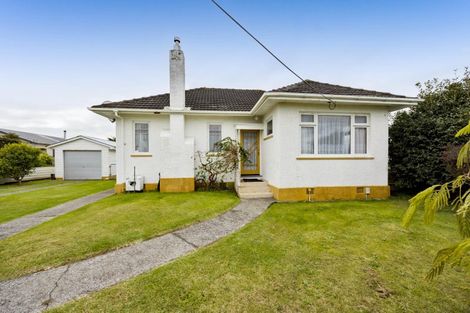 Photo of property in 30 Graham Street, Eltham, 4322