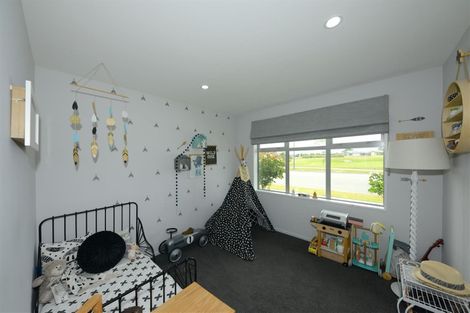 Photo of property in 2 Robb Place, Kaiapoi, 7630