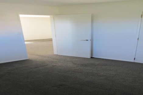Photo of property in 17 Downing Place, Welcome Bay, Tauranga, 3112