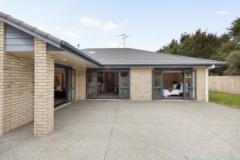 Photo of property in 35 Milbrook Place, Chartwell, Hamilton, 3210