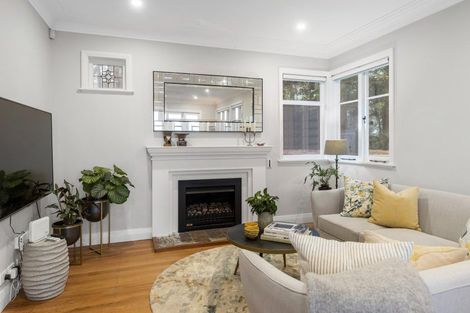 Photo of property in 97 Scenic Drive, Titirangi, Auckland, 0604