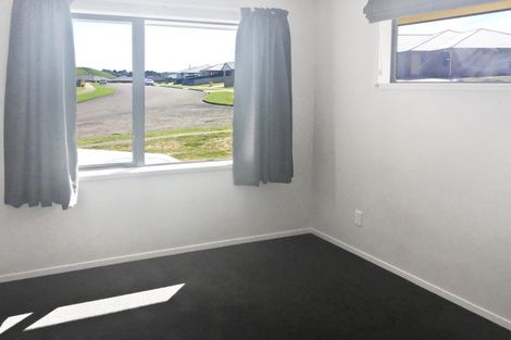 Photo of property in 4 Macdonald Heights, Feilding, 4702