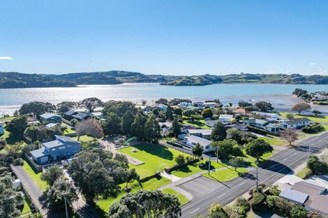 Photo of property in 42b Wallis Street, Raglan, 3225