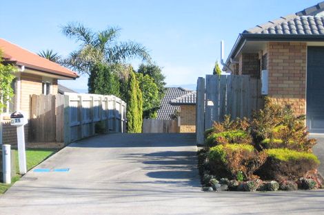 Photo of property in 25 Dairyland Drive, East Tamaki Heights, Auckland, 2016