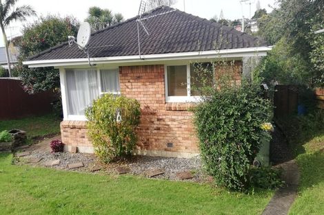 Photo of property in 2/11 Lingfield Street, Glenfield, Auckland, 0629
