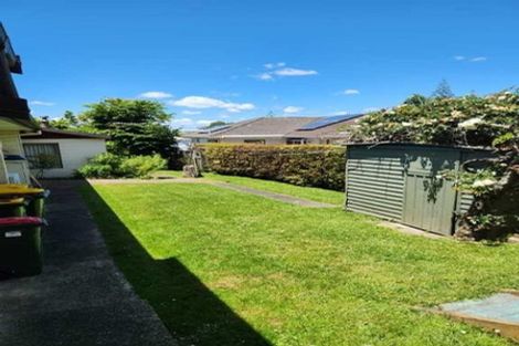 Photo of property in 547 Glenfield Road, Glenfield, Auckland, 0629