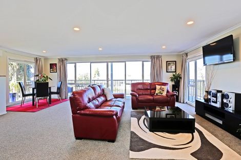 Photo of property in 6 D'arcy Place, Taradale, Napier, 4112