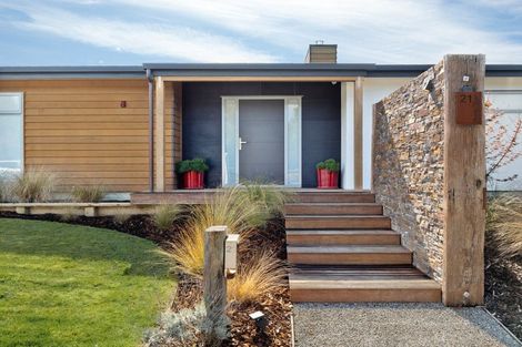 Photo of property in 21 Awa Toru Drive, Fairfield, Dunedin, 9018