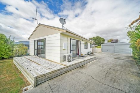 Photo of property in 99 Hillcrest Drive, Kelvin Grove, Palmerston North, 4414