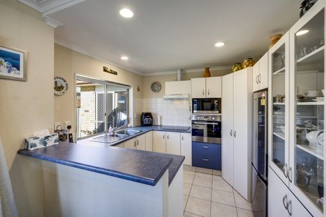 Photo of property in 12 Caulfield Place, Taradale, Napier, 4112