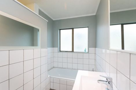 Photo of property in 23 Edgecombe Street, Newlands, Wellington, 6037