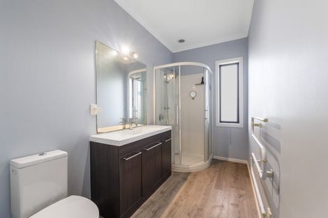 Photo of property in 195 Heta Road, Highlands Park, New Plymouth, 4312