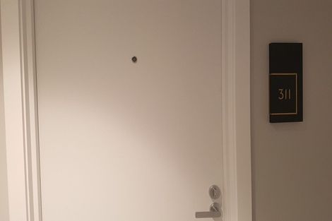 Photo of property in 44 Compton Street, Hillcrest, Auckland, 0627