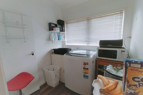 Photo of property in 33 Minaret Drive, Bucklands Beach, Auckland, 2014