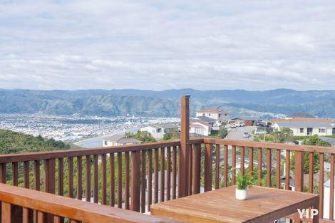 Photo of property in 21 Sunhaven Drive, Newlands, Wellington, 6037