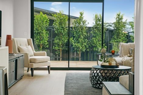 Photo of property in 11 Karaipiture Road, Karaka, 2124