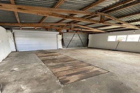 Photo of property in 16 Savoy Road, Glen Eden, Auckland, 0602