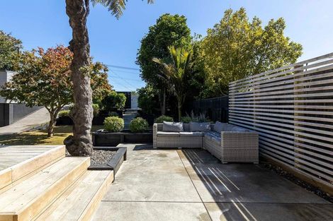 Photo of property in 107 Fulford Street, New Plymouth, 4310