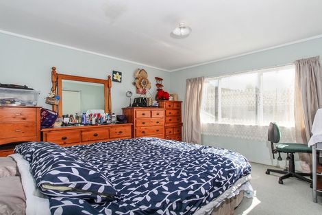 Photo of property in 41 Loughanure Place, Massey, Auckland, 0614